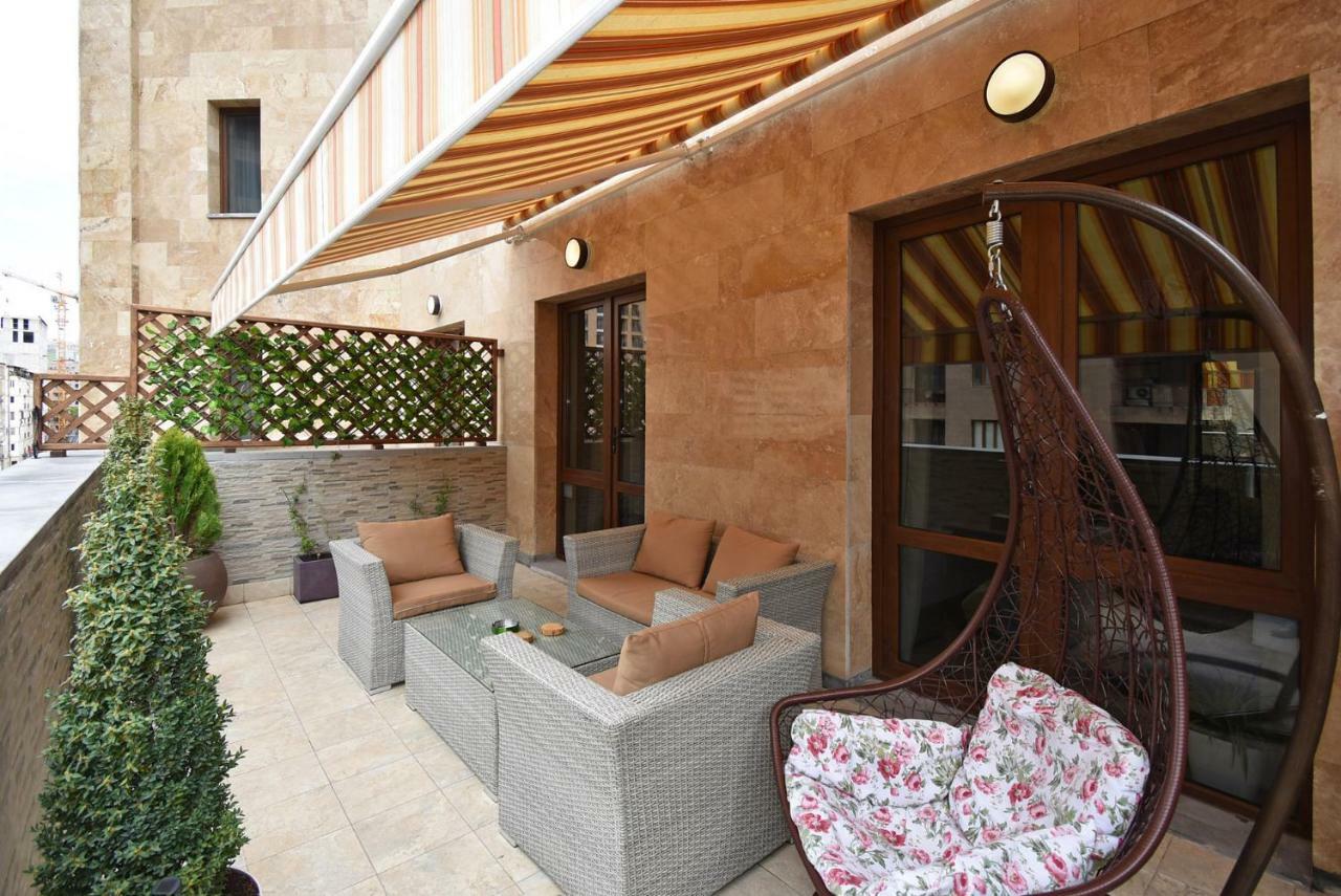 Yerevan4you Terrace Buitenkant foto
